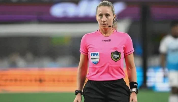 The First Female Referee: The Courage of Tori Penso 1 Female Referee Tori Penso